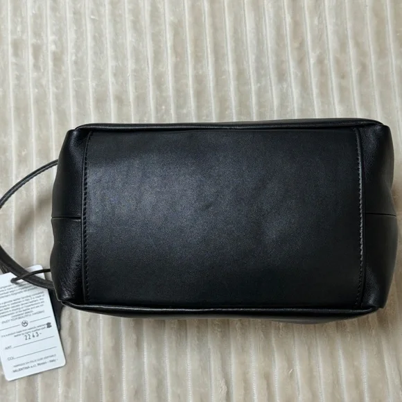 In Pell leather travel bag pouch handmade in Italy